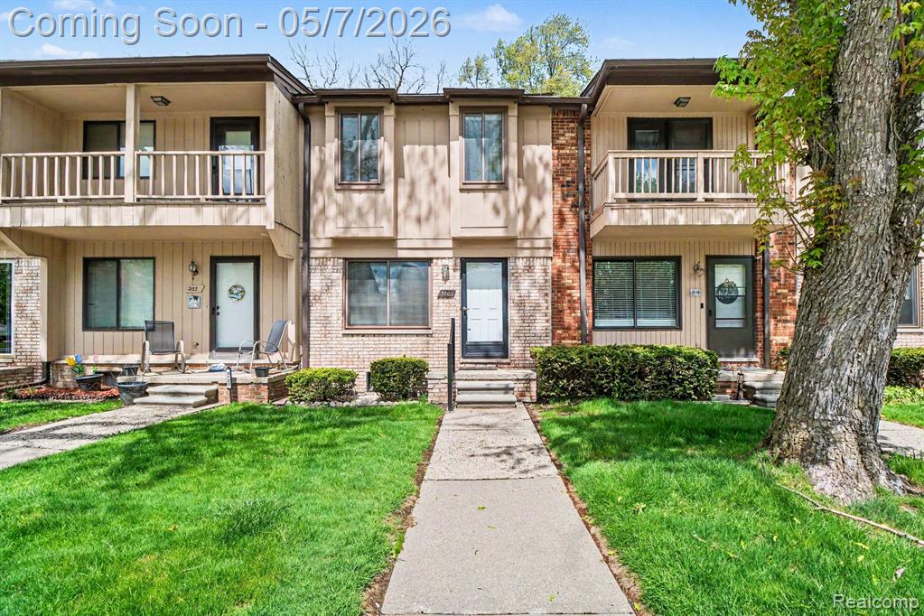 3120 Summers Road Keego Harbor, MI 48320 - Photo 1 of 16