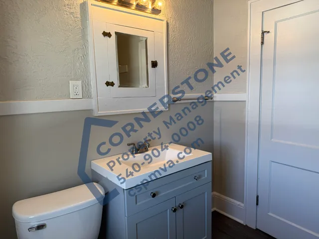 $800 | 4812 Williamson Road, Unit 4, Roanoke, VA 24012