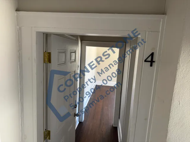 $800 | 4812 Williamson Road, Unit 4, Roanoke, VA 24012