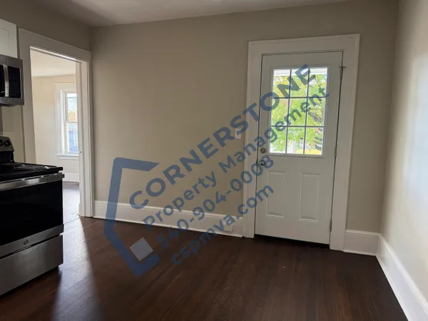 $825 | 4812 Williamson Road, Unit 4, Roanoke, VA 24012