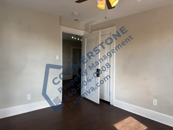 $825 | 4812 Williamson Road, Unit 4, Roanoke, VA 24012