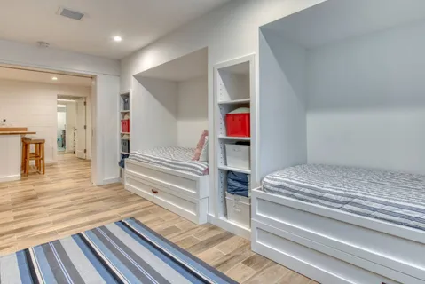 27 Fieldview Lane, East Hampton, NY 11937