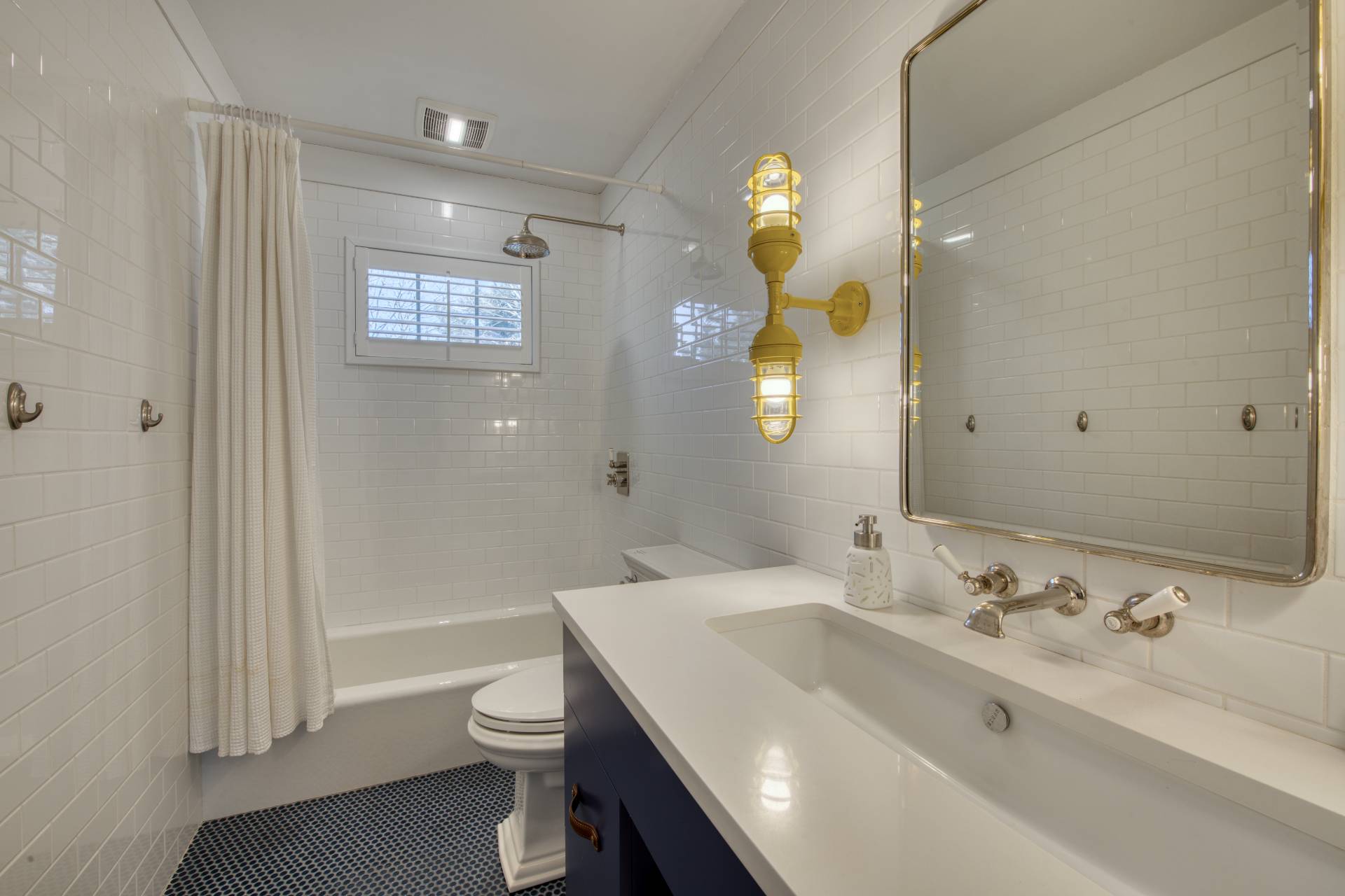 27 Fieldview Lane East Hampton, NY 11937 - Photo 8 of 15