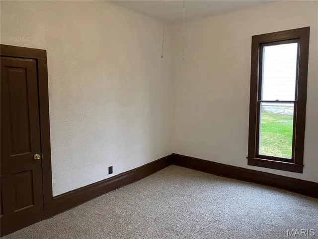 $110,000 | 210 South Court Street, Bowling Green, MO 63334