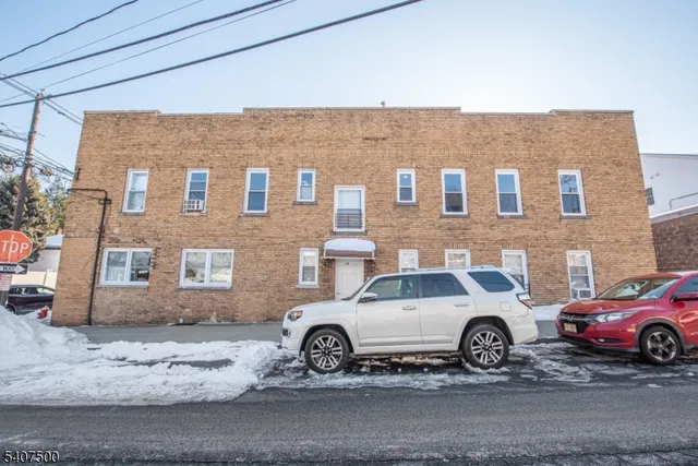 $2,600 | 137 Hammond Avenue, Passaic, NJ 07055