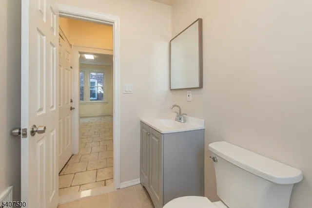 $2,600 | 137 Hammond Avenue, Passaic, NJ 07055