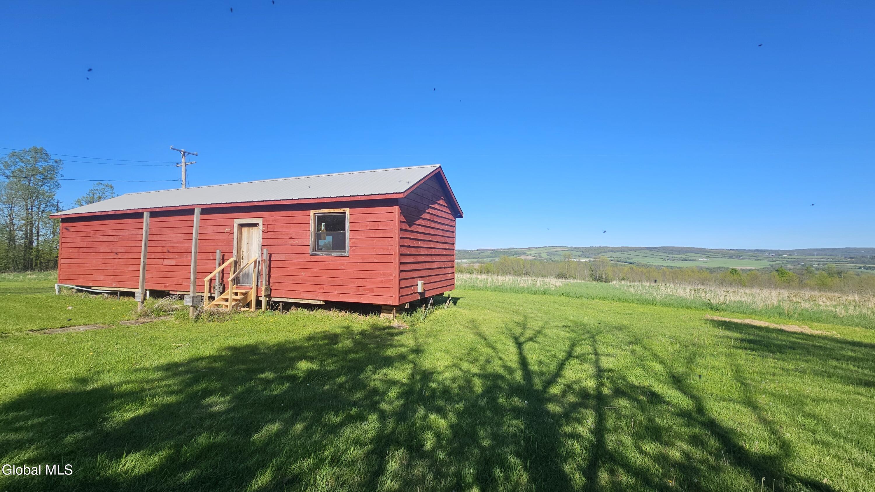 377 Zarcarco Road Amsterdam, NY 12010 - Photo 5 of 21 20260512_164542