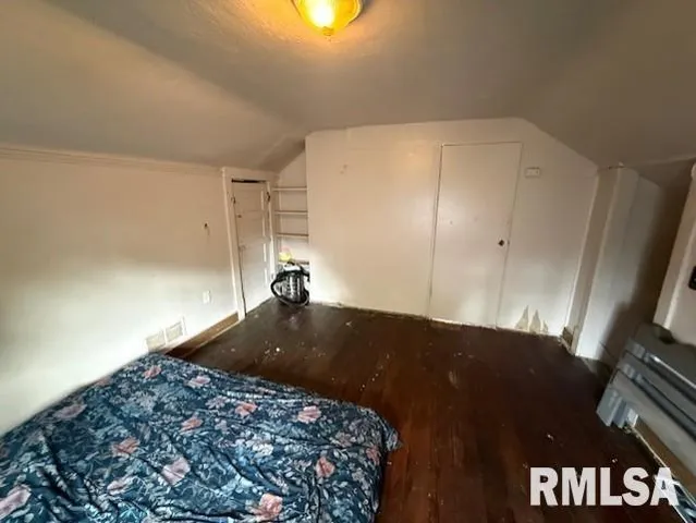 $49,990 | 816 West Columbia Terrace, Peoria, IL 61606