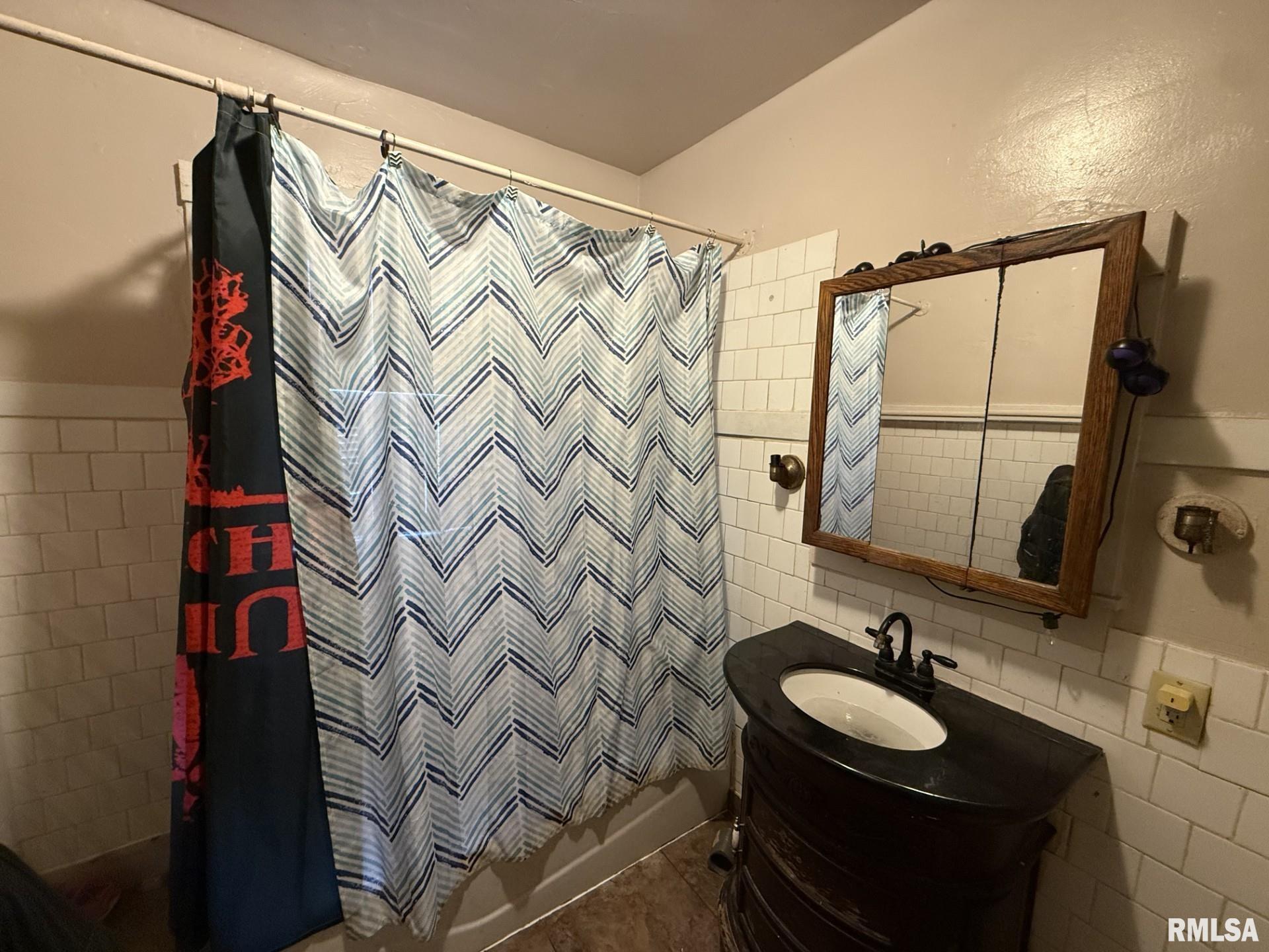 816 West Columbia Terrace Peoria, IL 61606 - Photo 9 of 17