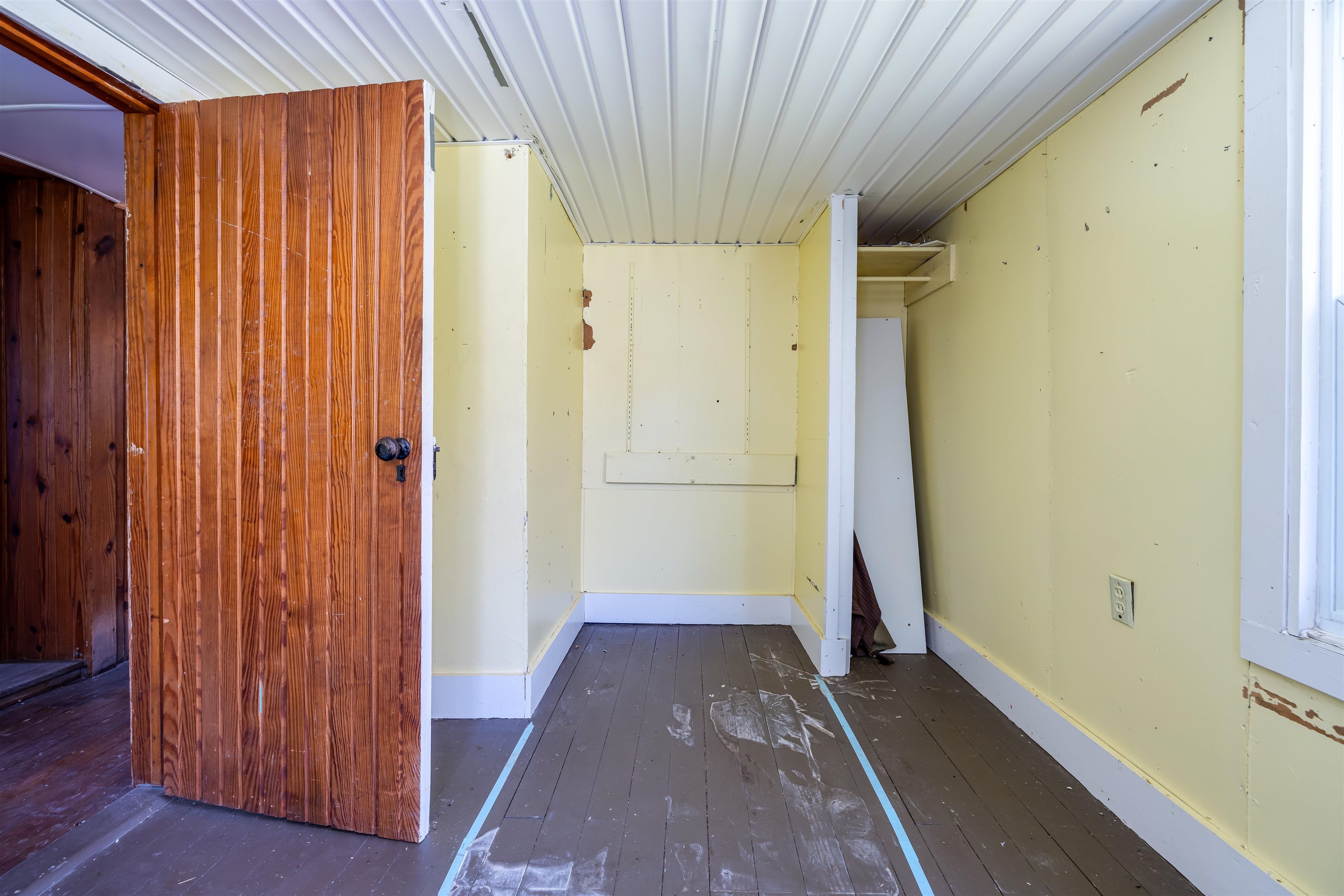 1476 Egypt Bend Road Luray, VA 22835 - Photo 31 of 74 a view of a hallway with wooden floor