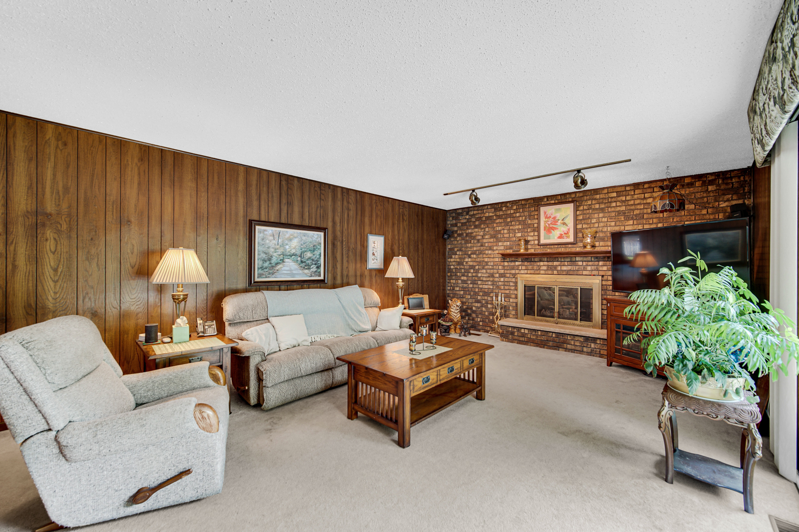 1224 Hickory Trail Addison, IL 60101 - Photo 8 of 34 Gallery Image 8