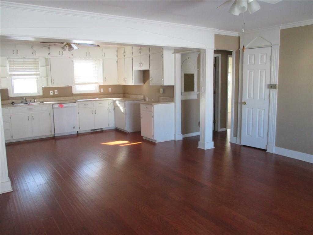 2106 East 9th Street Sedalia, MO 65301 - Photo 9 of 14