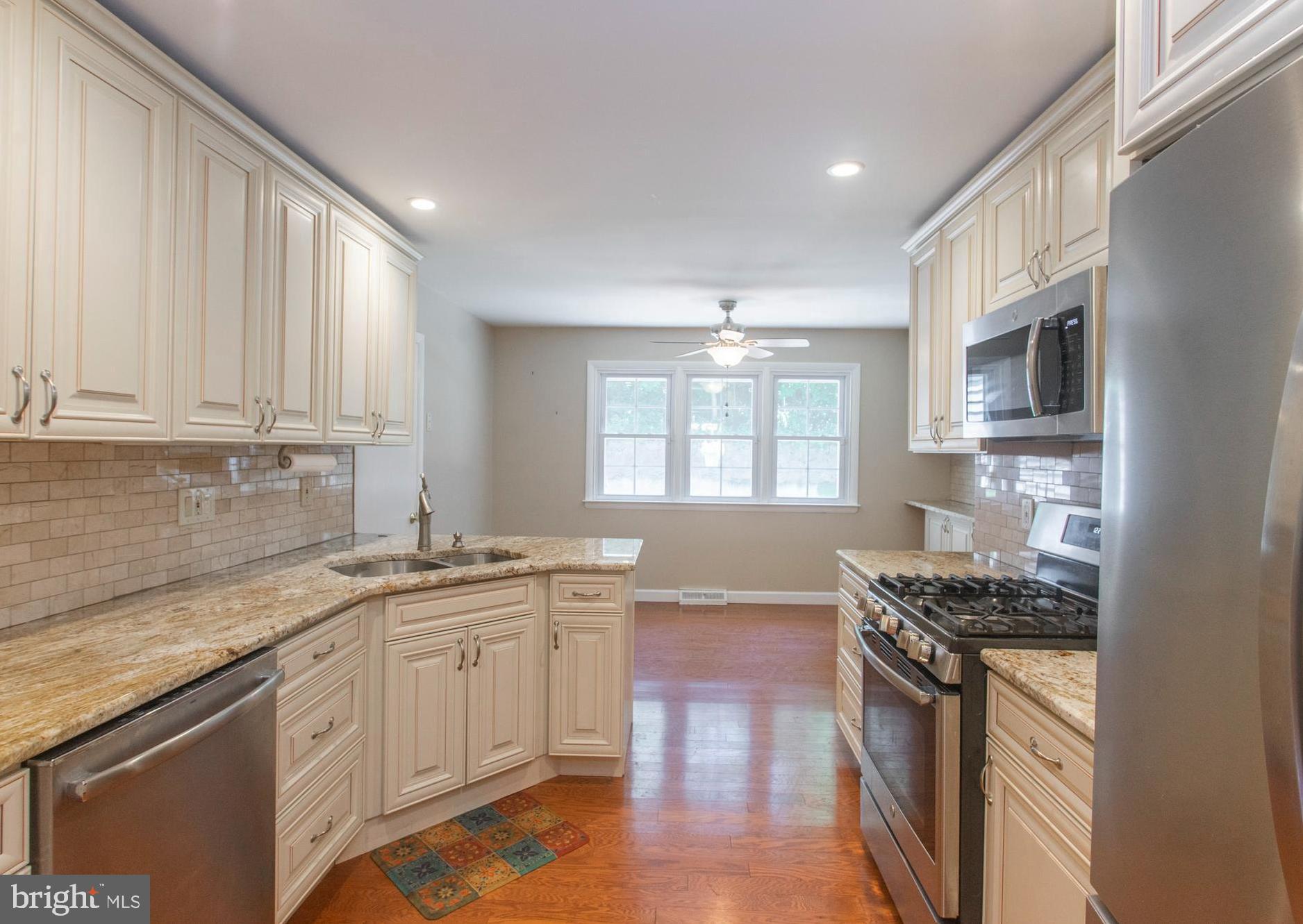 501 Ellis Road Havertown, PA 19083 - Photo 2 of 49