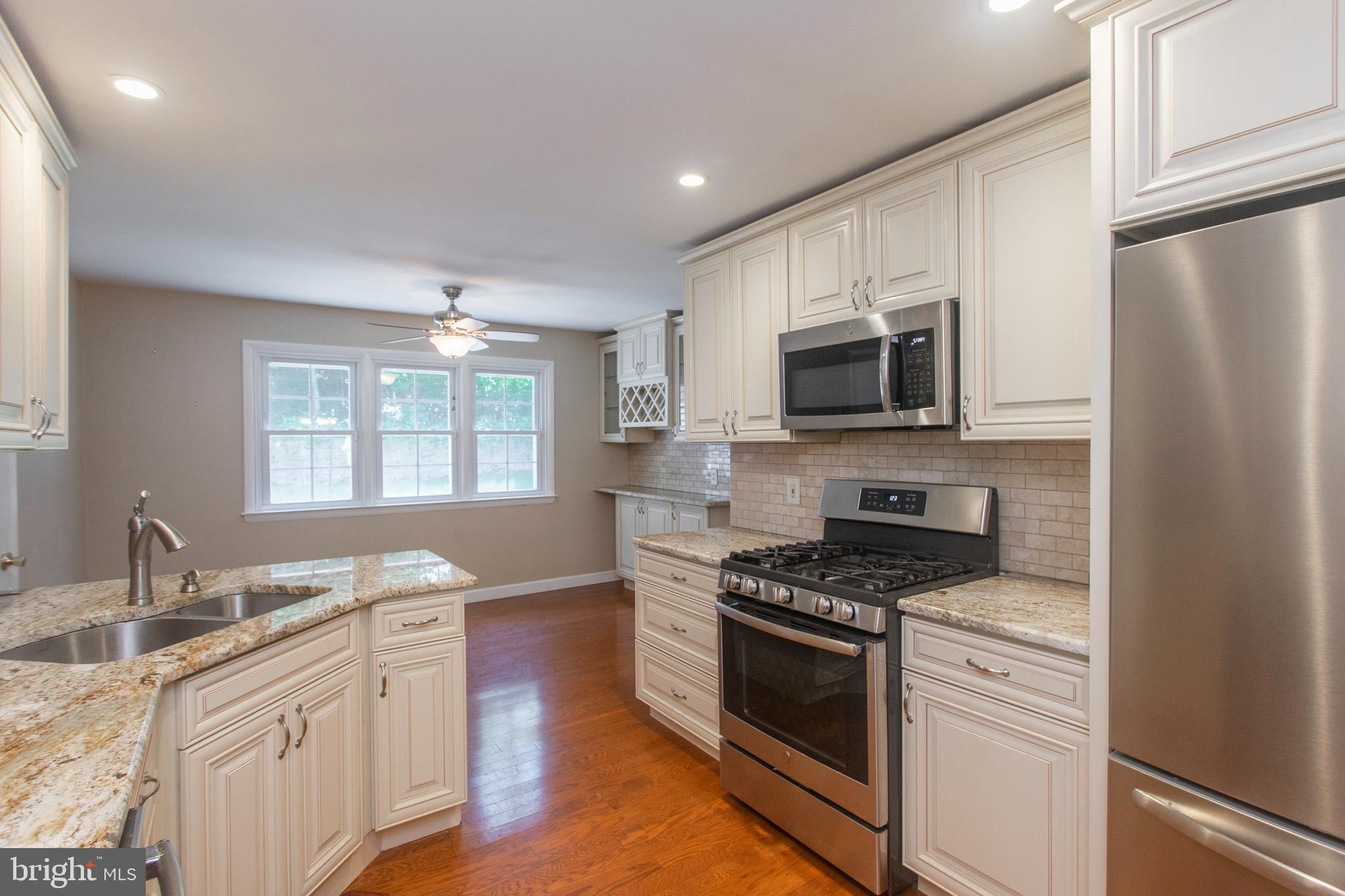 501 Ellis Road Havertown, PA 19083 - Photo 11 of 49