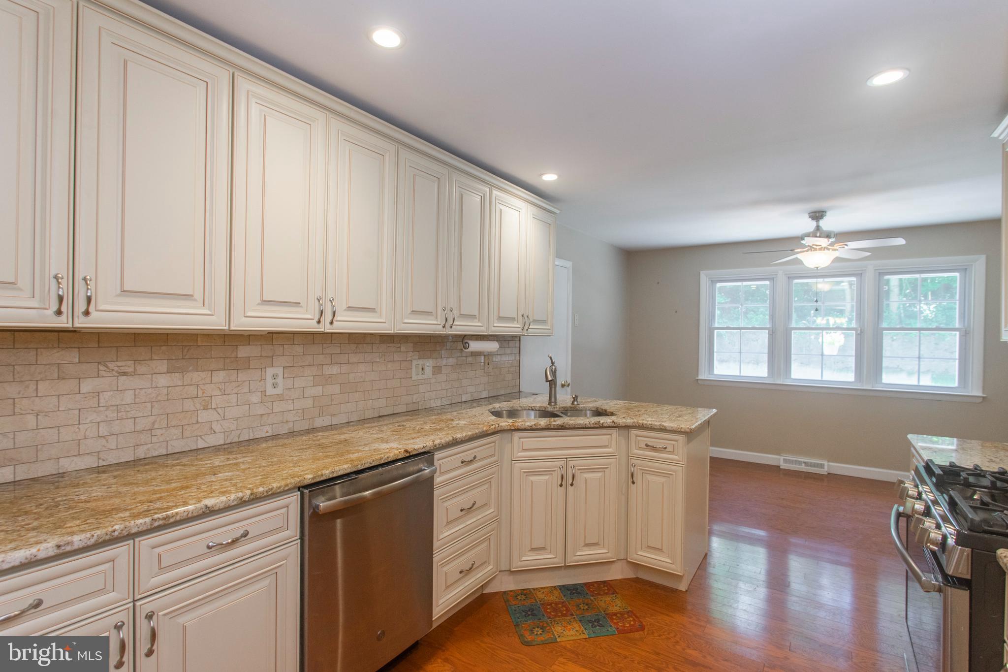 501 Ellis Road Havertown, PA 19083 - Photo 12 of 49
