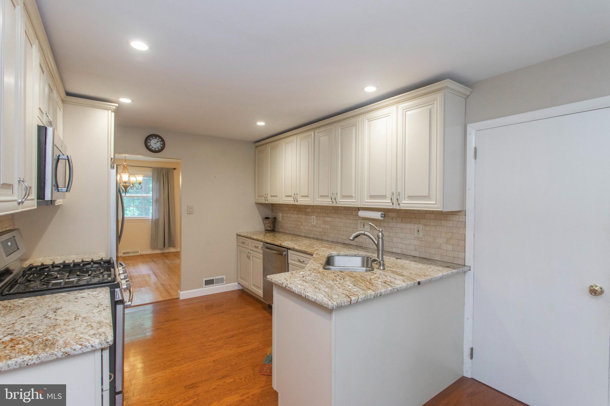 501 Ellis Road Havertown, PA 19083 - Photo 15 of 49