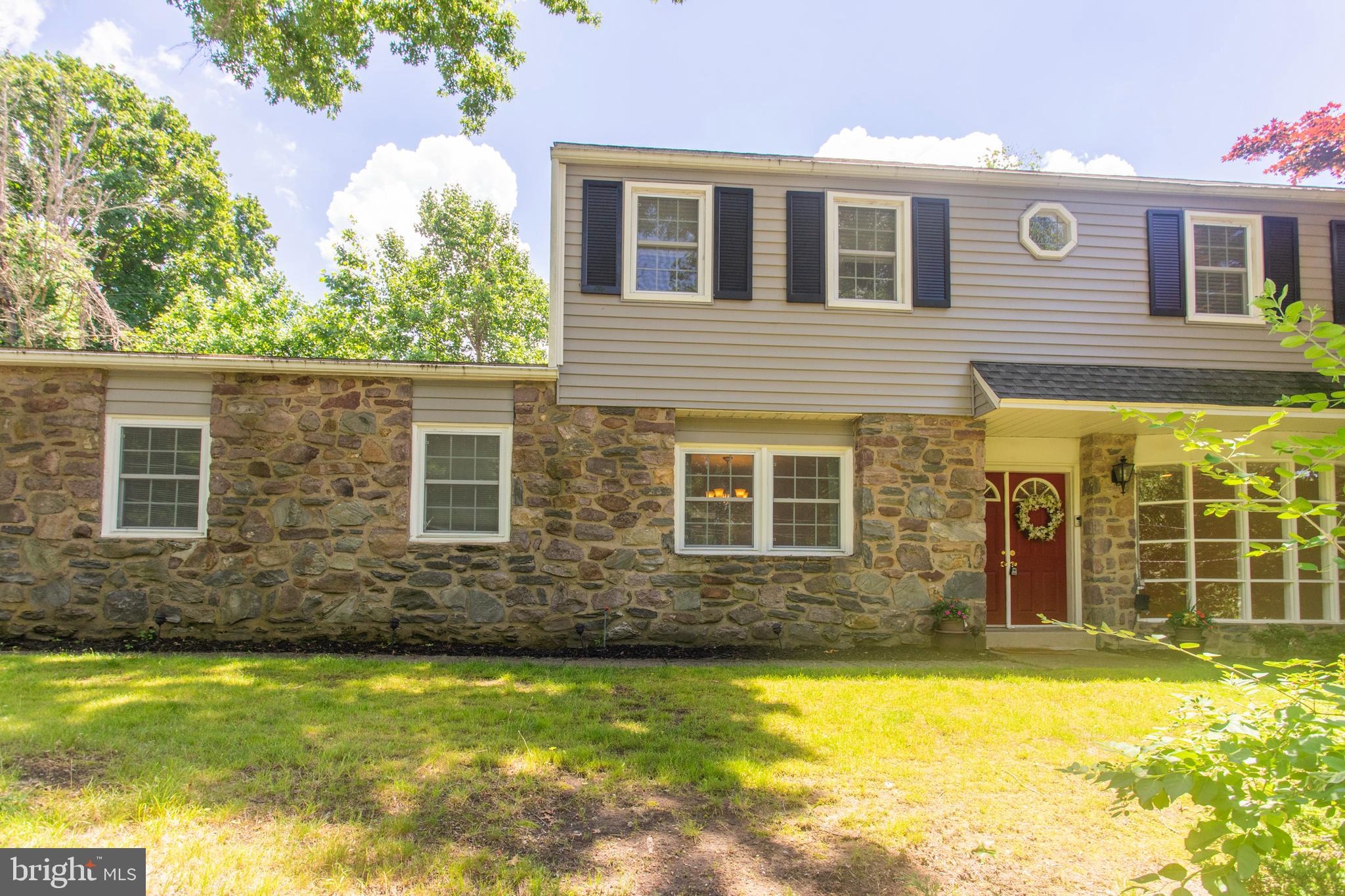 501 Ellis Road Havertown, PA 19083 - Photo 3 of 49