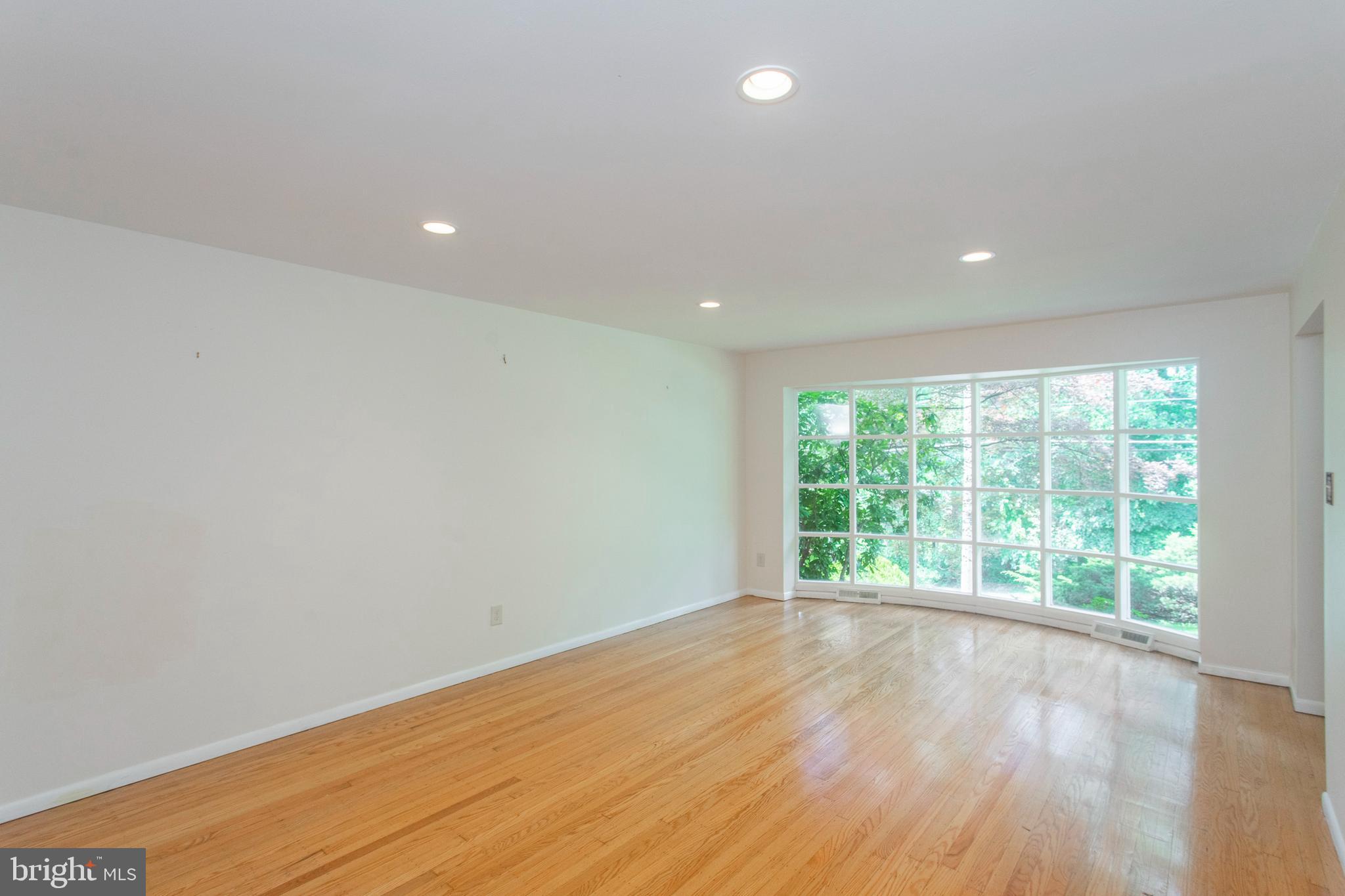 501 Ellis Road Havertown, PA 19083 - Photo 6 of 49