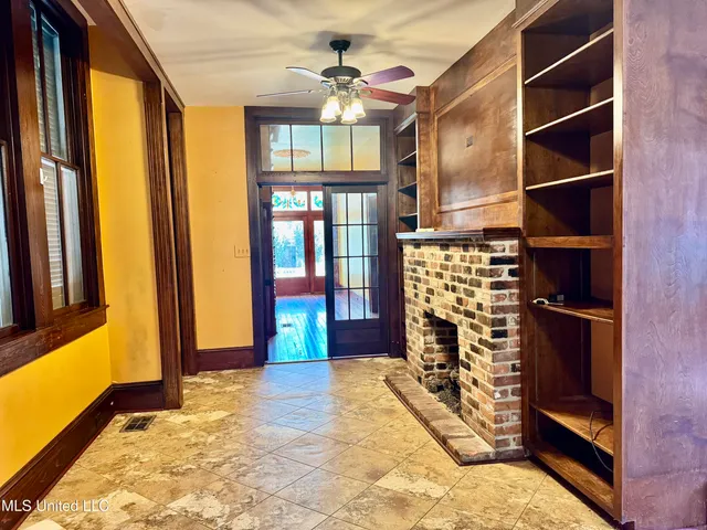 $398,500 | 114 South Doctor Martin Luther King Street, Natchez, MS 39120