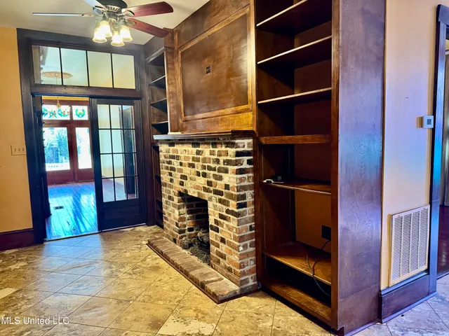 $398,500 | 114 South Doctor Martin Luther King Street, Natchez, MS 39120