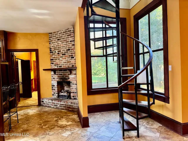 $398,500 | 114 South Doctor Martin Luther King Street, Natchez, MS 39120