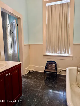 $398,500 | 114 South Doctor Martin Luther King Street, Natchez, MS 39120