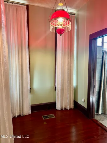 $398,500 | 114 South Doctor Martin Luther King Street, Natchez, MS 39120