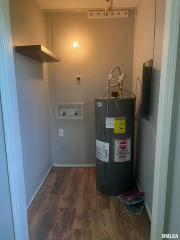 $99,900 | 207 Brenda Lane, Girard, IL 62640