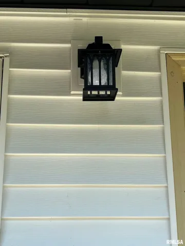 $99,900 | 207 Brenda Lane, Girard, IL 62640