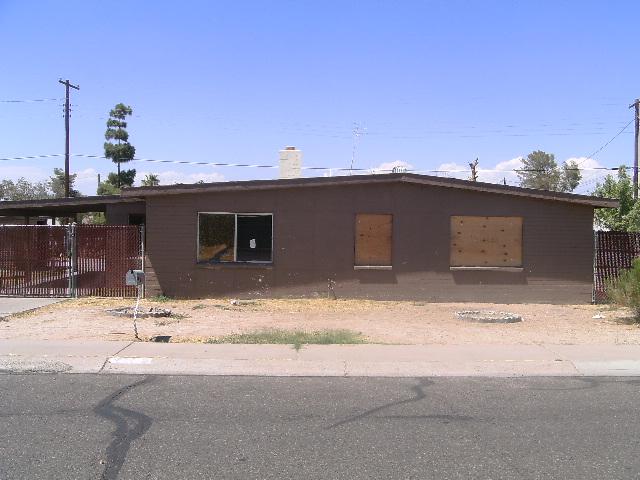 722 East Fremont Road Phoenix, AZ 85042 - Photo 1 of 2 Front
