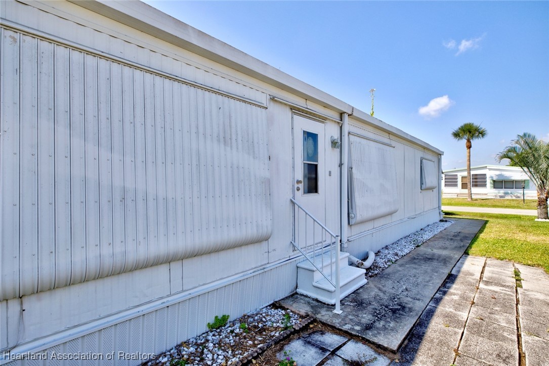 2109 Caribbean Road East Sebring, FL 33870 - Photo 28 of 34 Gallery Image 28