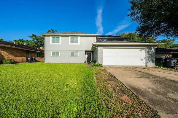 $2,250 | 10422 Gulfstream Lane, Sugar Land, TX 77498