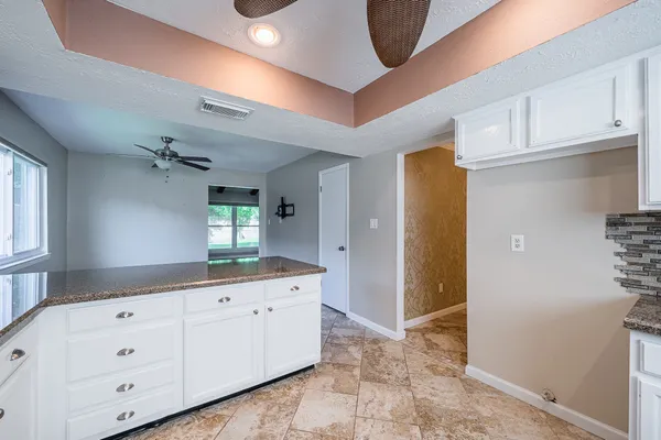 $2,250 | 10422 Gulfstream Lane, Sugar Land, TX 77498