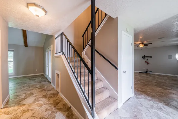 $2,250 | 10422 Gulfstream Lane, Sugar Land, TX 77498
