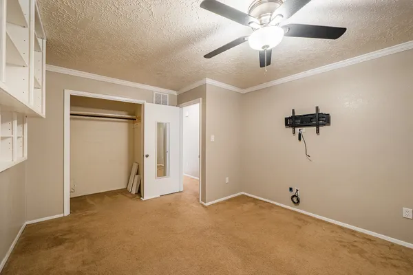 $2,250 | 10422 Gulfstream Lane, Sugar Land, TX 77498