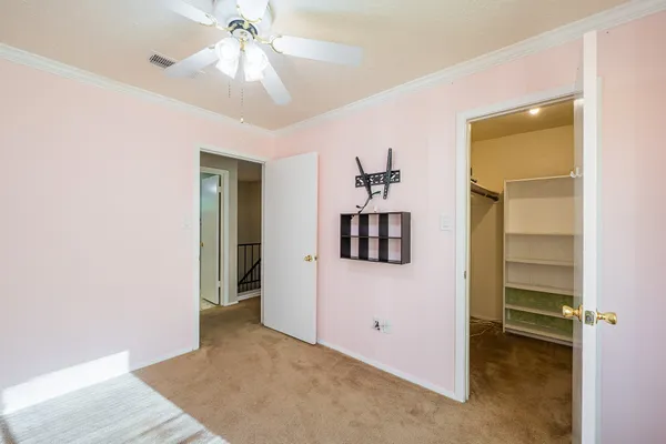 $2,250 | 10422 Gulfstream Lane, Sugar Land, TX 77498