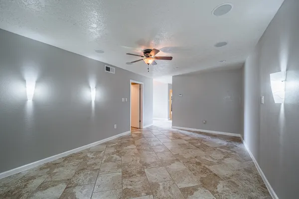 $2,250 | 10422 Gulfstream Lane, Sugar Land, TX 77498