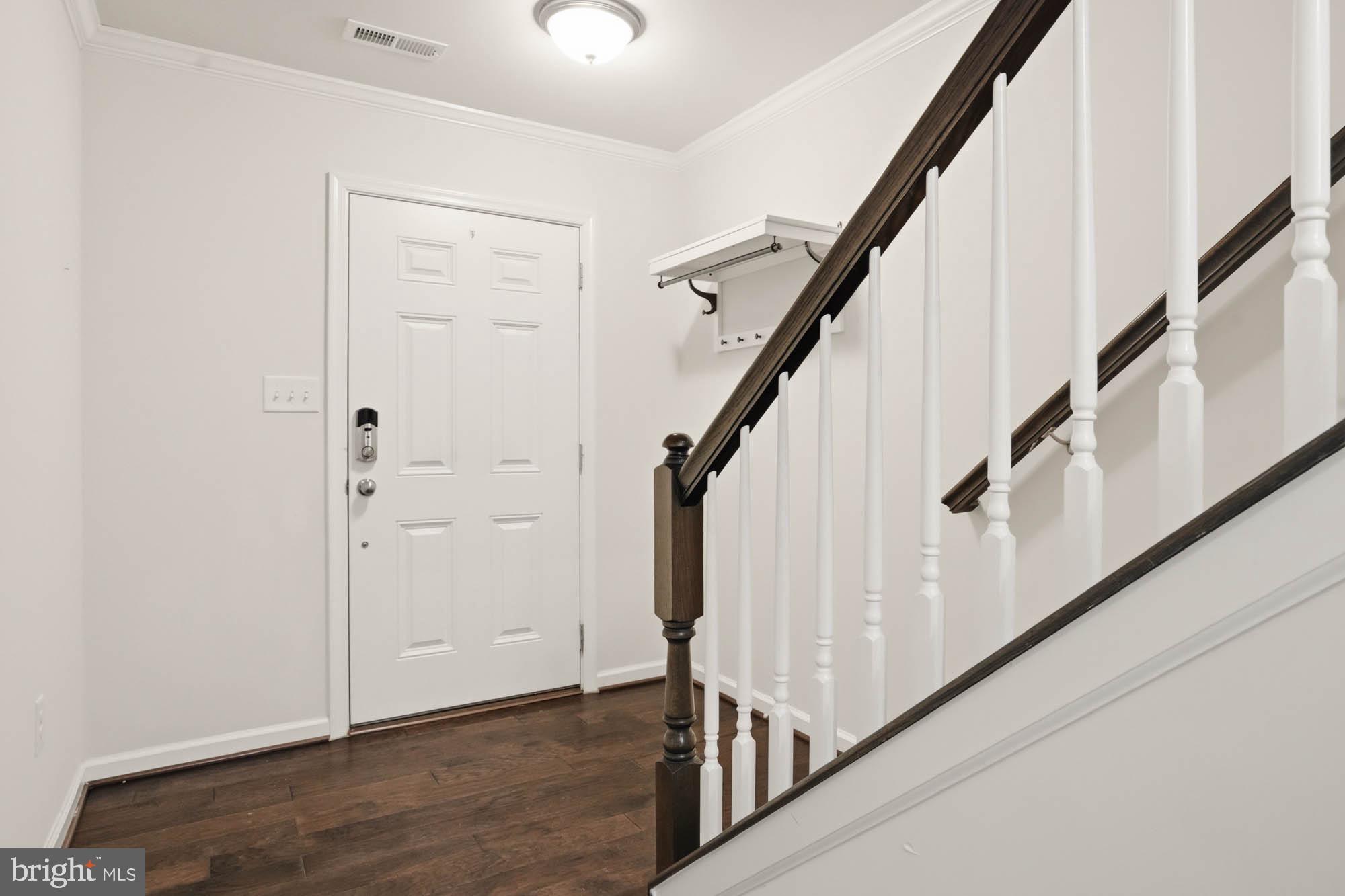 8001 Alchemy Way Elkridge, MD 21075 - Photo 3 of 30