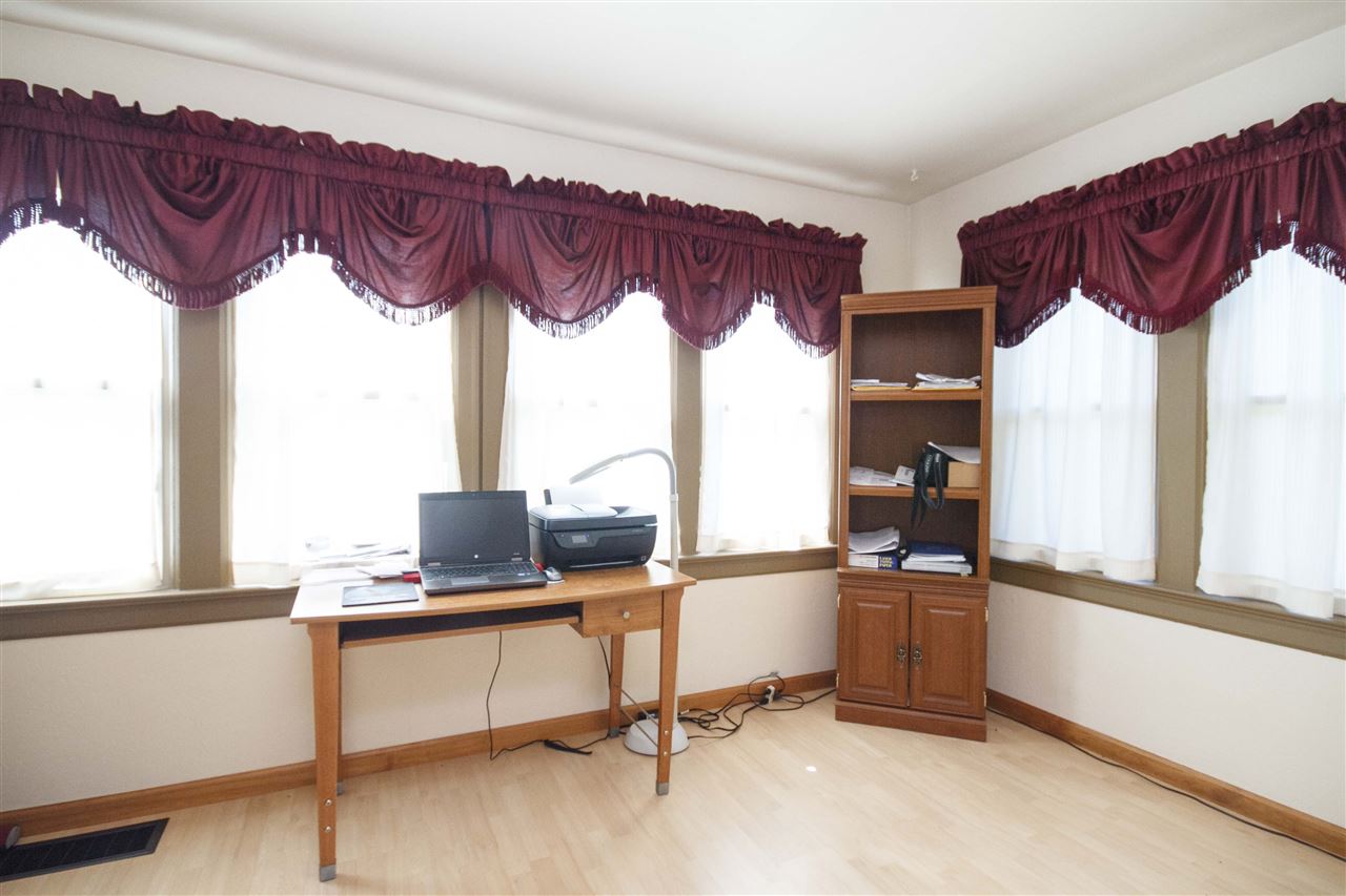 Gallery Image 6