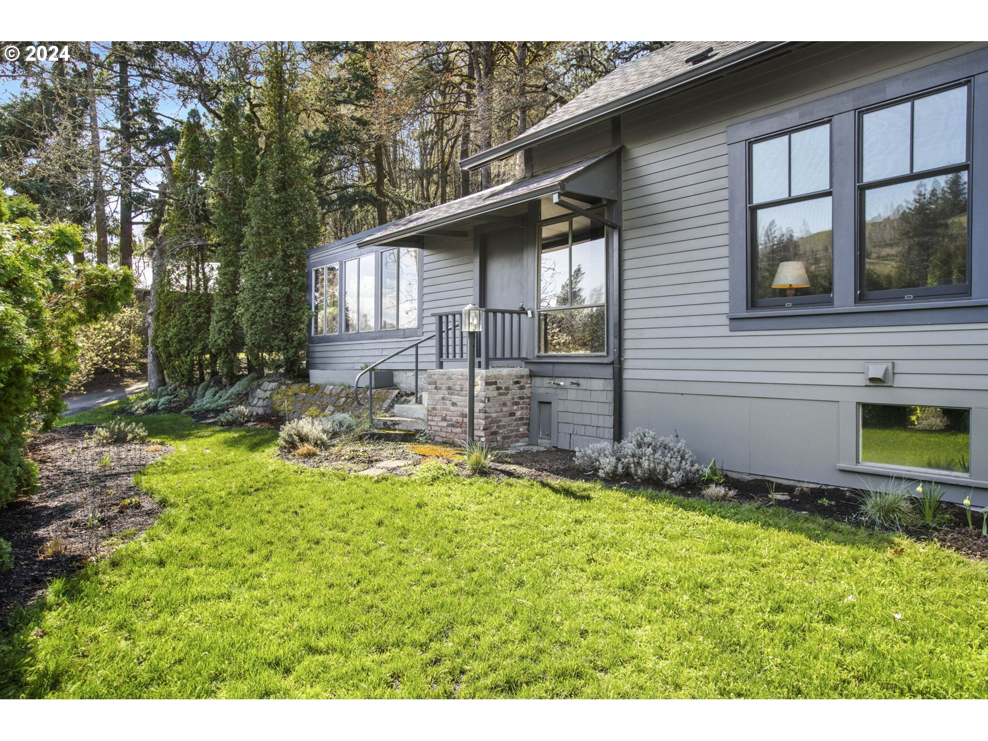 507 Mosier Creek Road Mosier, OR 97040 - Photo 31 of 48 Gallery Image 31