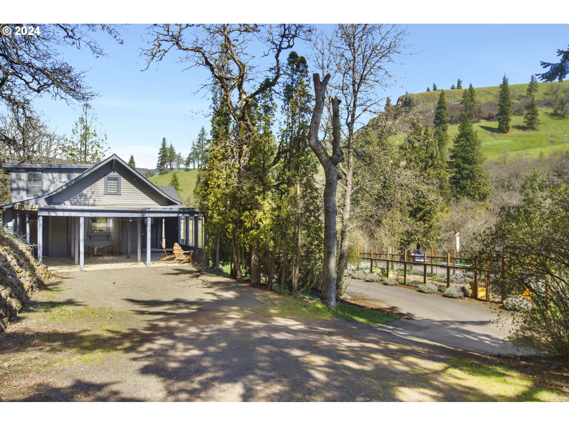 507 Mosier Creek Road Mosier, OR 97040 - Photo 5 of 48 Gallery Image 5