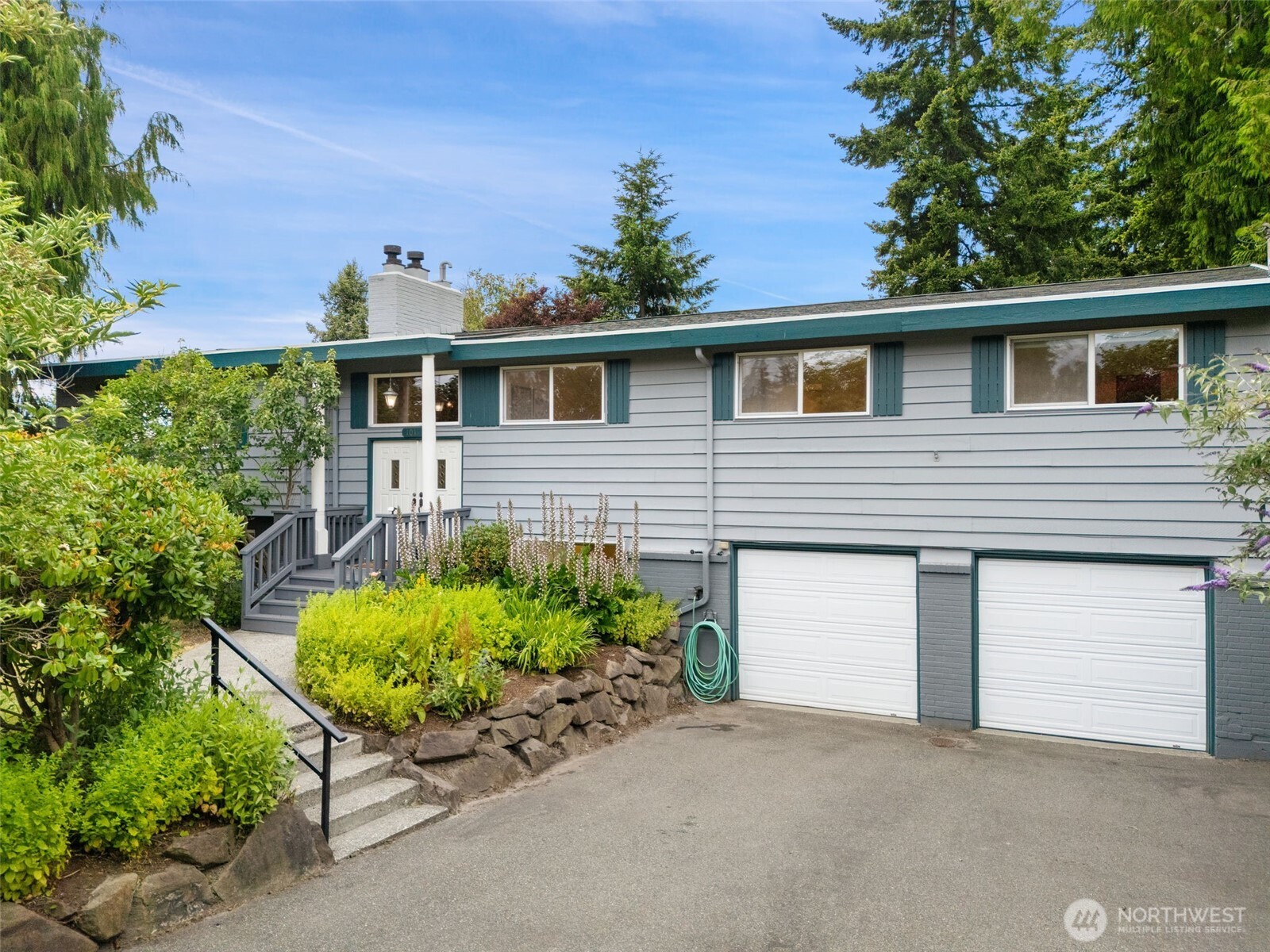 1011 Carol Way Edmonds, WA 98020 - Photo 3 of 40