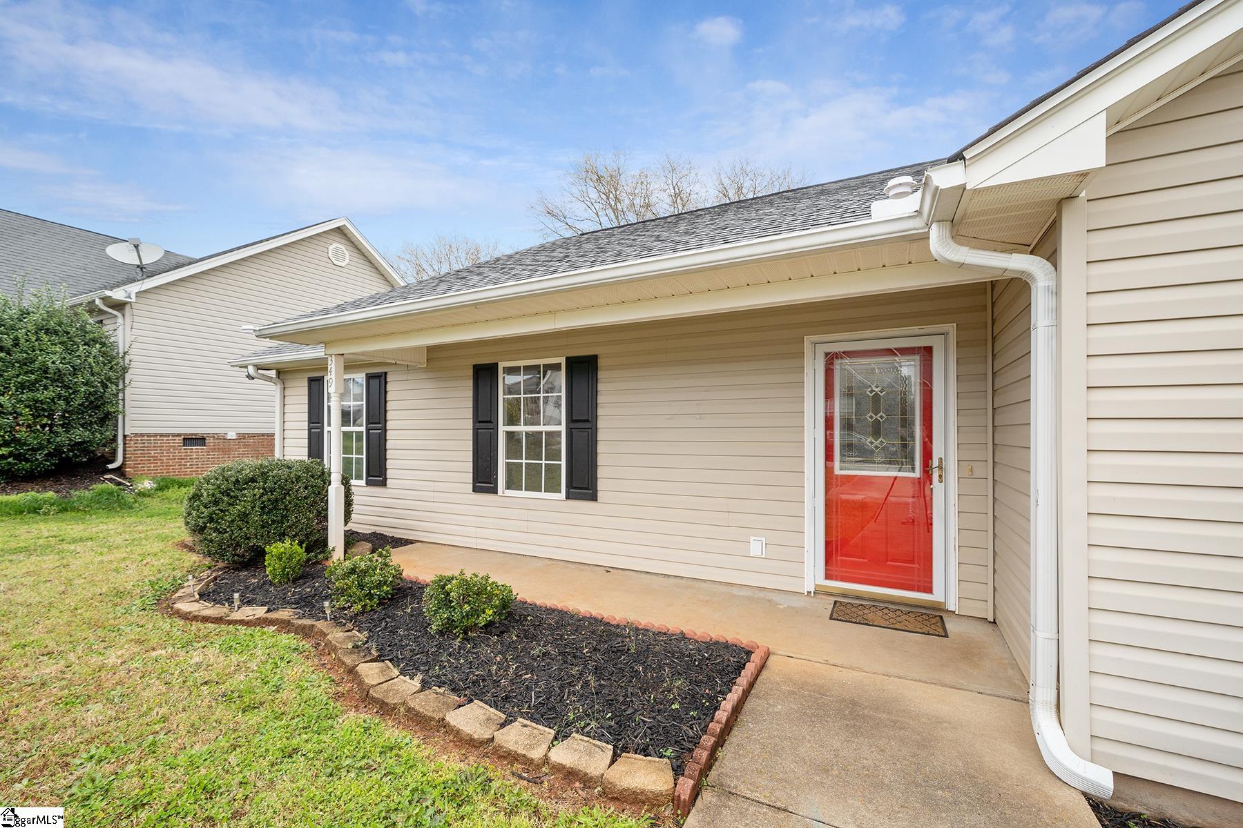 349 Split Oak Lane Inman, SC 29349 - Photo 3 of 33