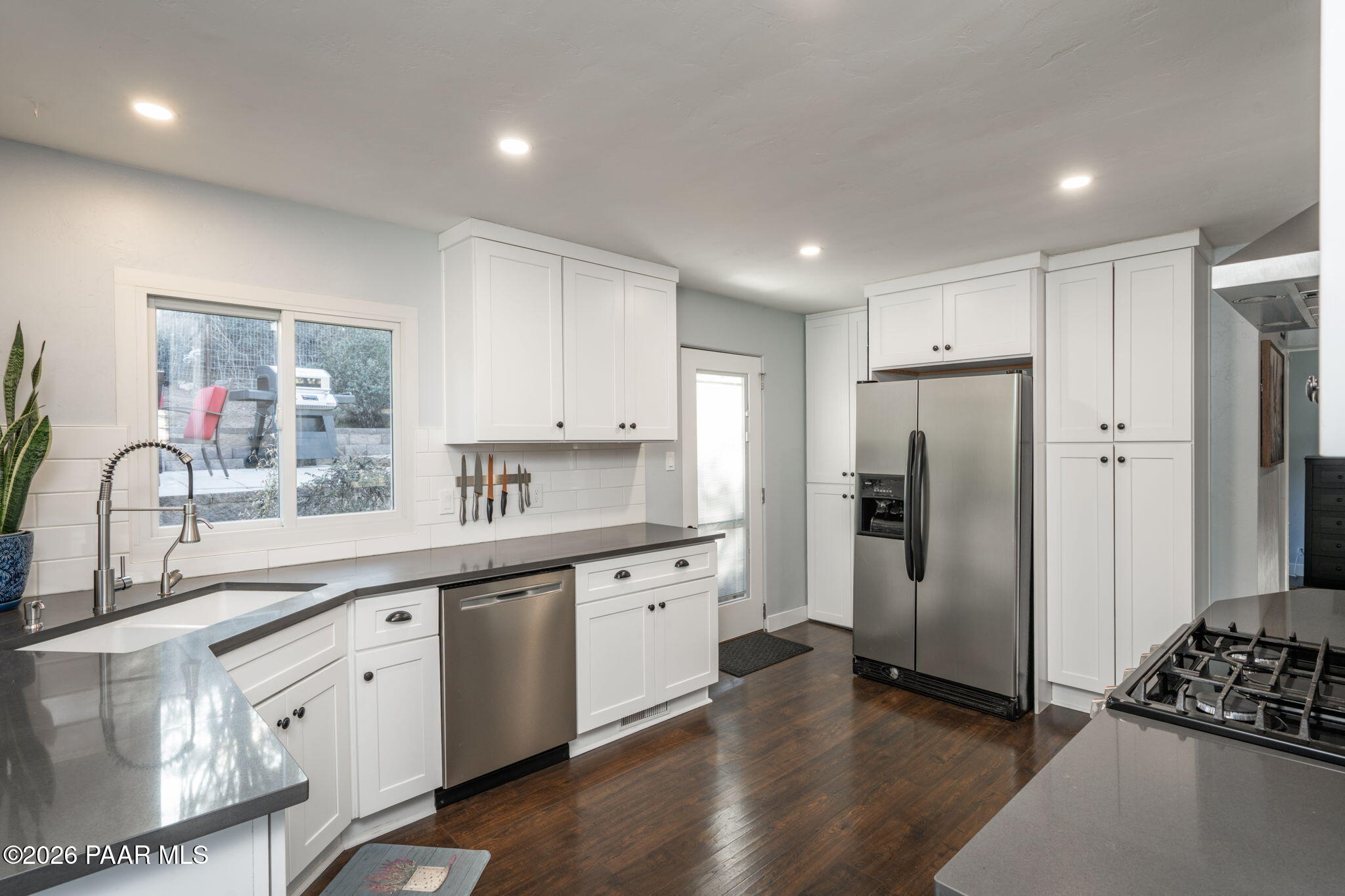 2025 Willow Creek Road Prescott, AZ 86301 - Photo 4 of 50 19-web-or-mls-2025-willow-creek-rd