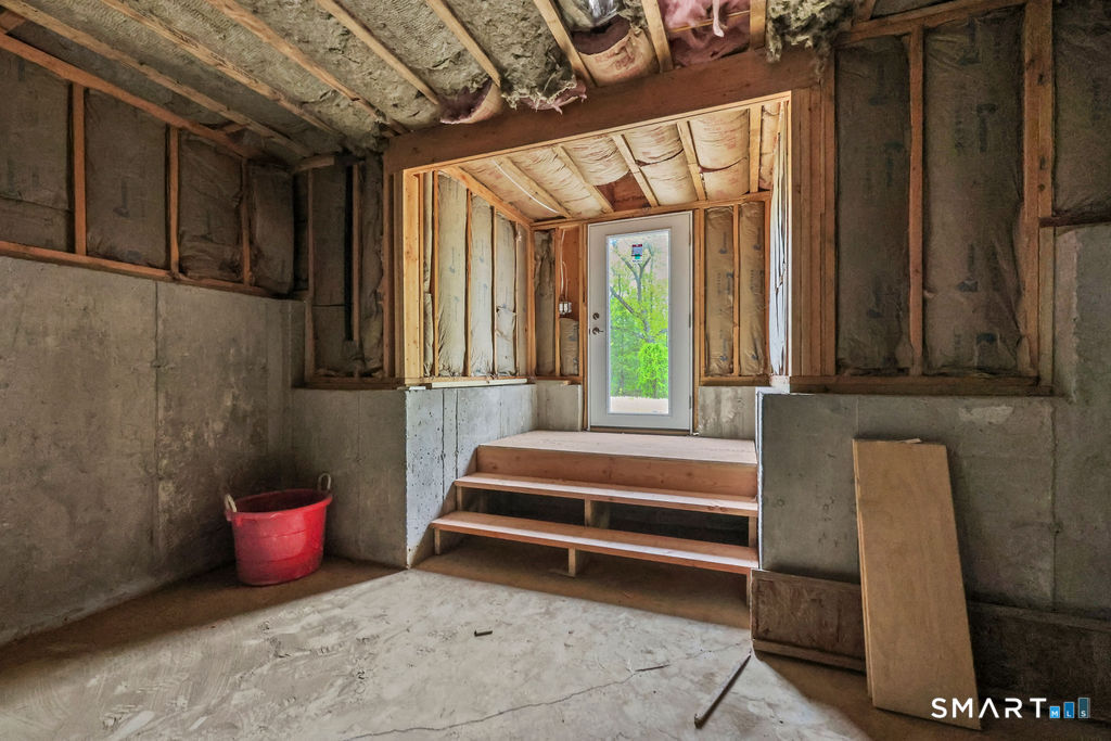 8 Ridgewood Club Road Prospect, CT 06712 - Photo 33 of 40 a outdoor space with sitting area