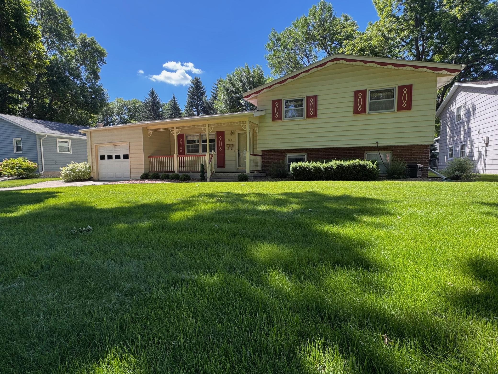 906 Birch Street Marshall, MN 56258 - Photo 1 of 30