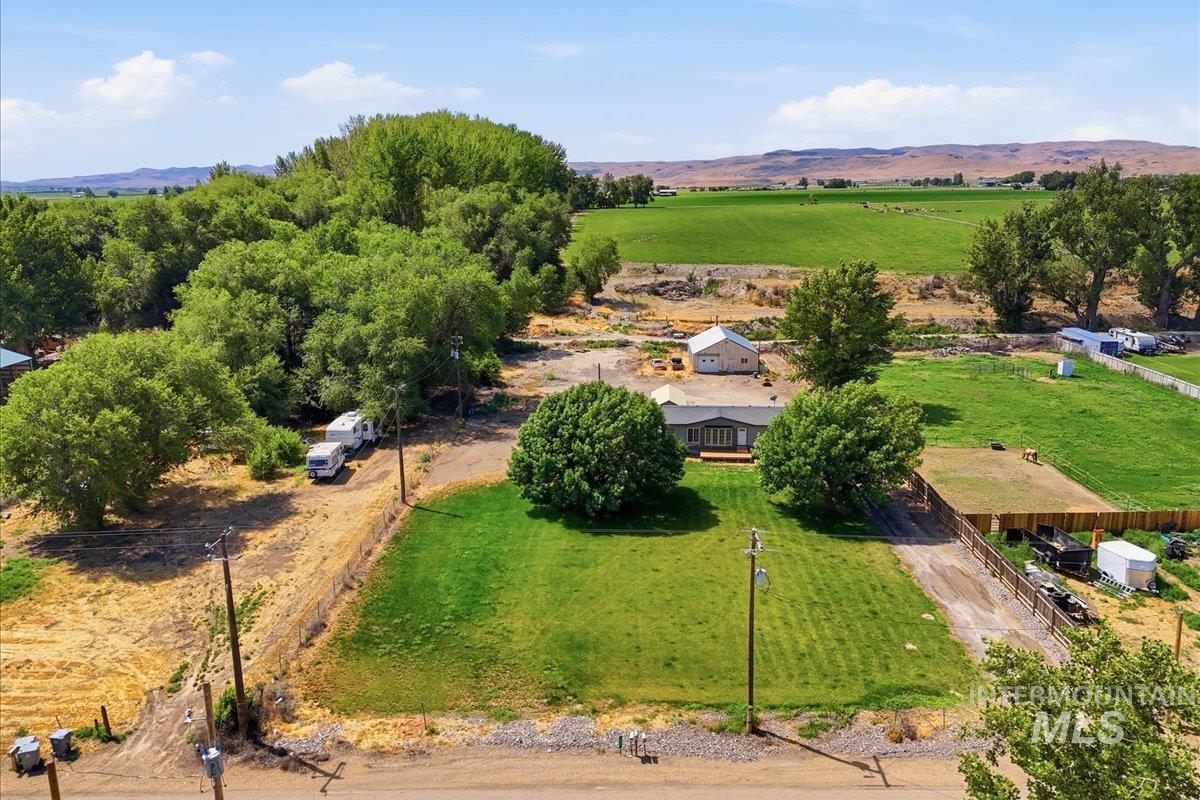 3065 Pioneer Road Homedale, ID 83628 - Photo 3 of 36