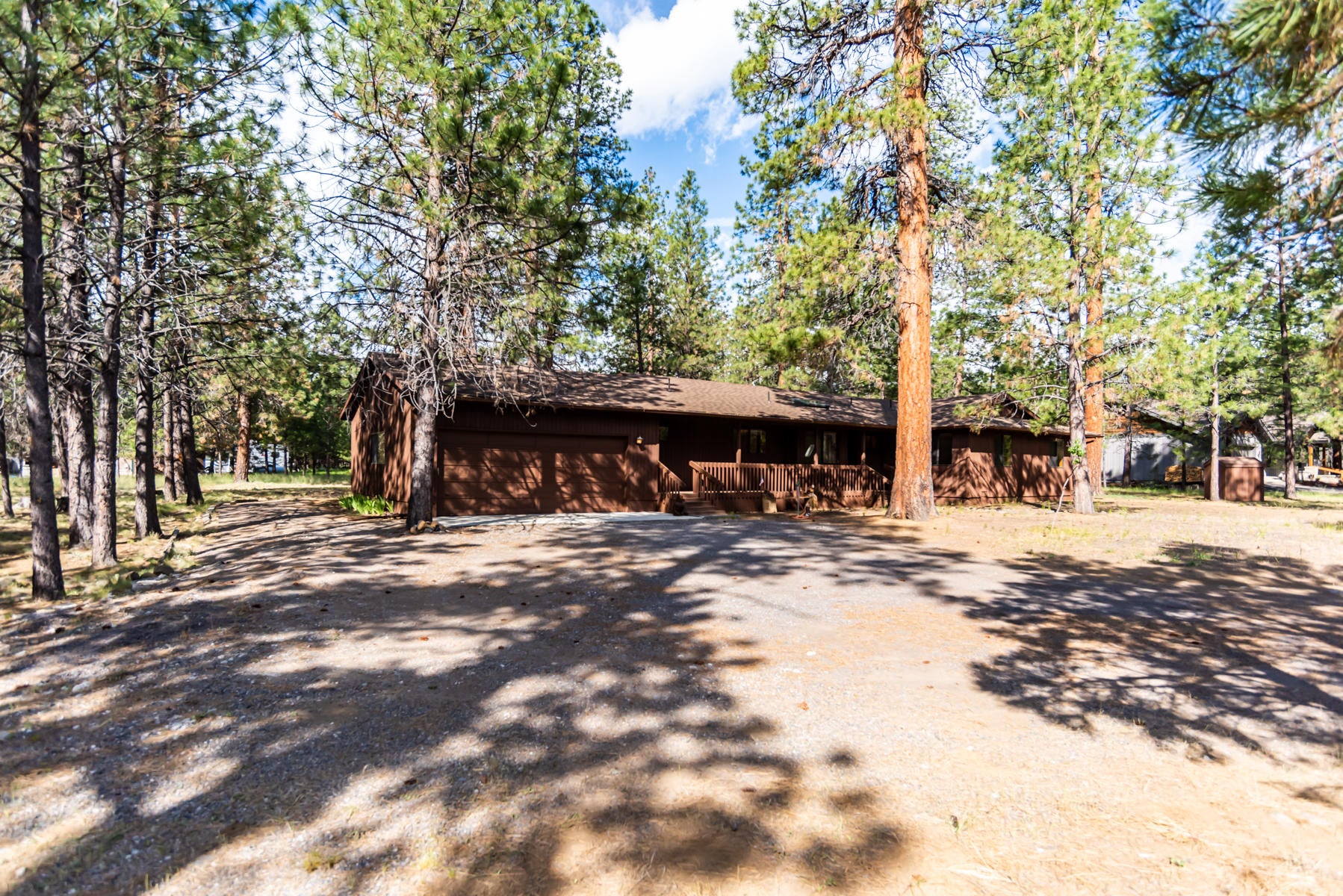 14557 Crossroads Loop Sisters, OR 97759 - Photo 4 of 25 04DSC_4203