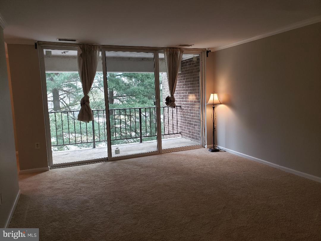 1434 Northgate Square, Unit 143422B Reston, VA 20190 - Photo 2 of 16