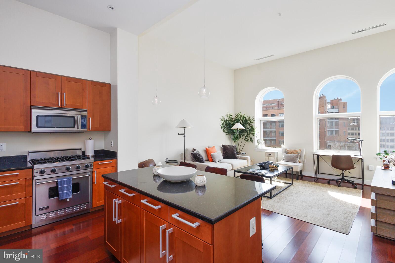 2425 L Street Northwest, Unit 628 Washington, DC 20037 - Photo 8 of 27 Gourmet Kitchen/LR